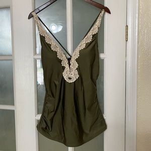Cacique swimwear, Size 14, NWT, top.